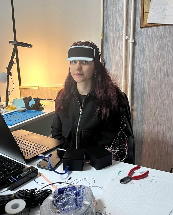 Üniversiteli gençlerde kızılötesi ile beyin aktivitesi takibi cihazı geliştirdi - Resim: 2