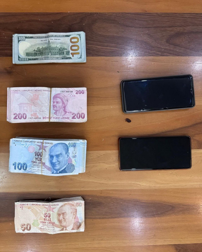 Yabancı uyruklu sahte doktora suçüstü: Evini hastaneye çevirmiş! - Resim: 4