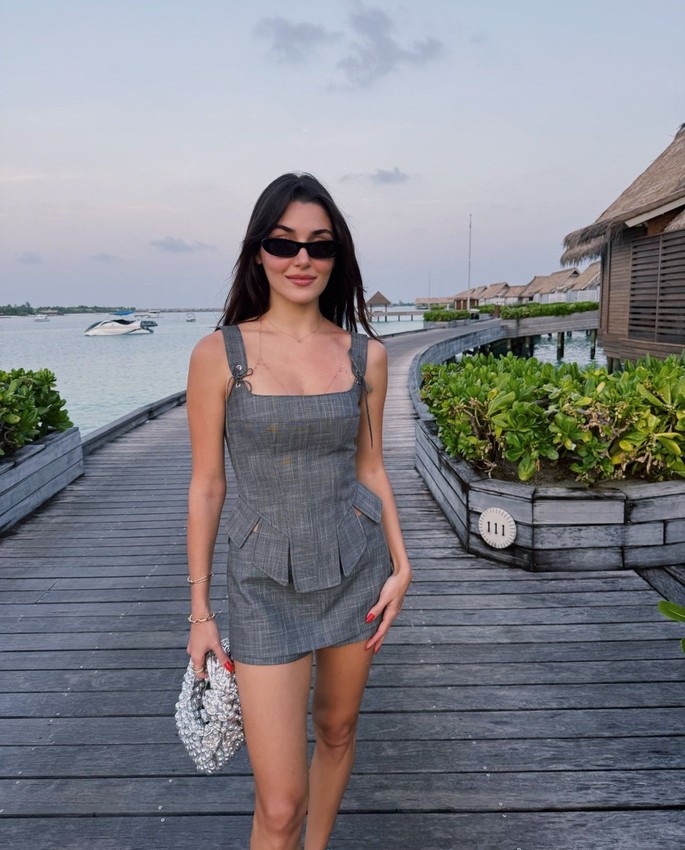 Hande Erçel'den yeni proje öncesi Maldivler kaçamağı - Resim: 3