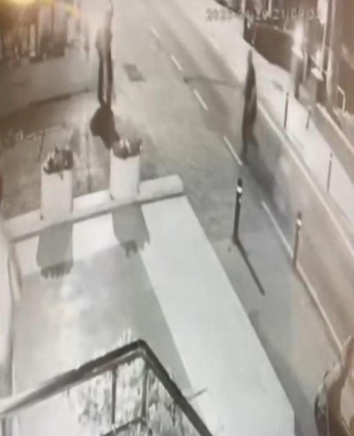 Mekandan kovuldu, silahla geri dönüp ateş açtı! Polis ayağından vurdu - Resim: 4