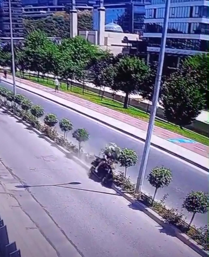 İstanbul'da tek teker faciası kamerada - Resim: 2