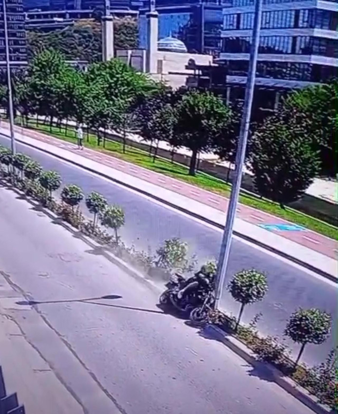 İstanbul'da tek teker faciası kamerada - Resim: 4