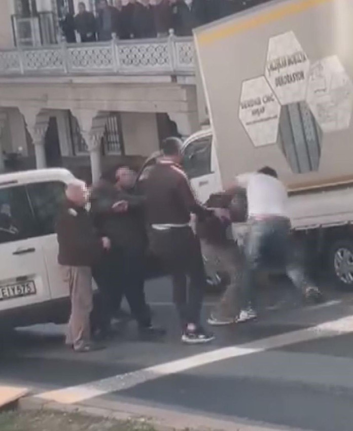 İstanbul'da eli bıçaklı trafik magandası dehşet saçtı - Resim: 4