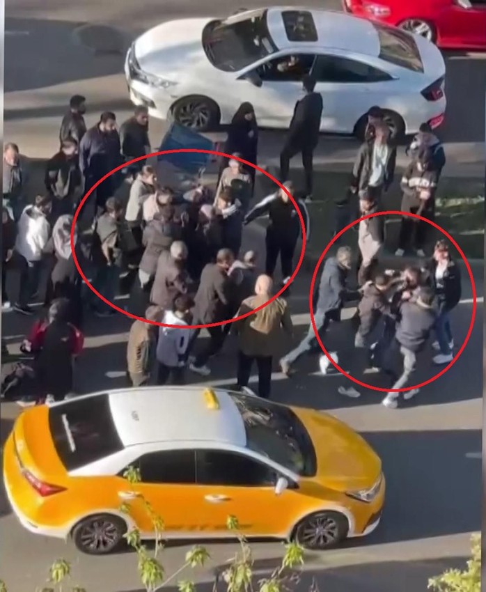 Yayaya çarpan motosikletliye meydan dayağı - Resim: 3