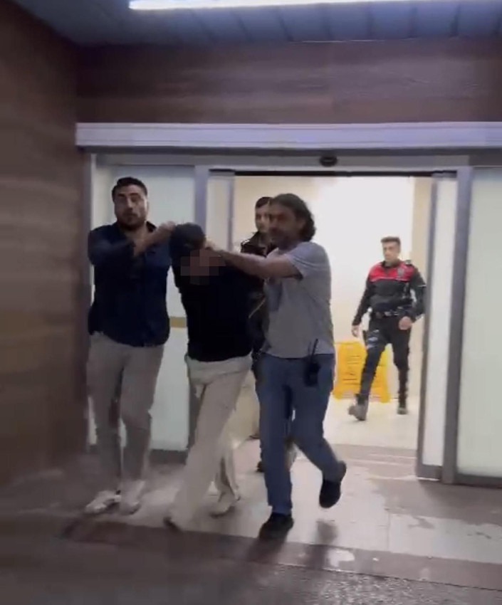 Otel odasında birlikte kaldığı arkadaşını bıçakladı - Resim: 1