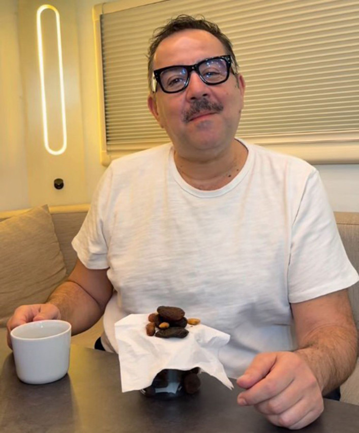 30 kilo vererek bambaşka bir görünüme kavuşan Ata Demirer ''sincabi beslenme'' formülünü verdi! - Resim: 4