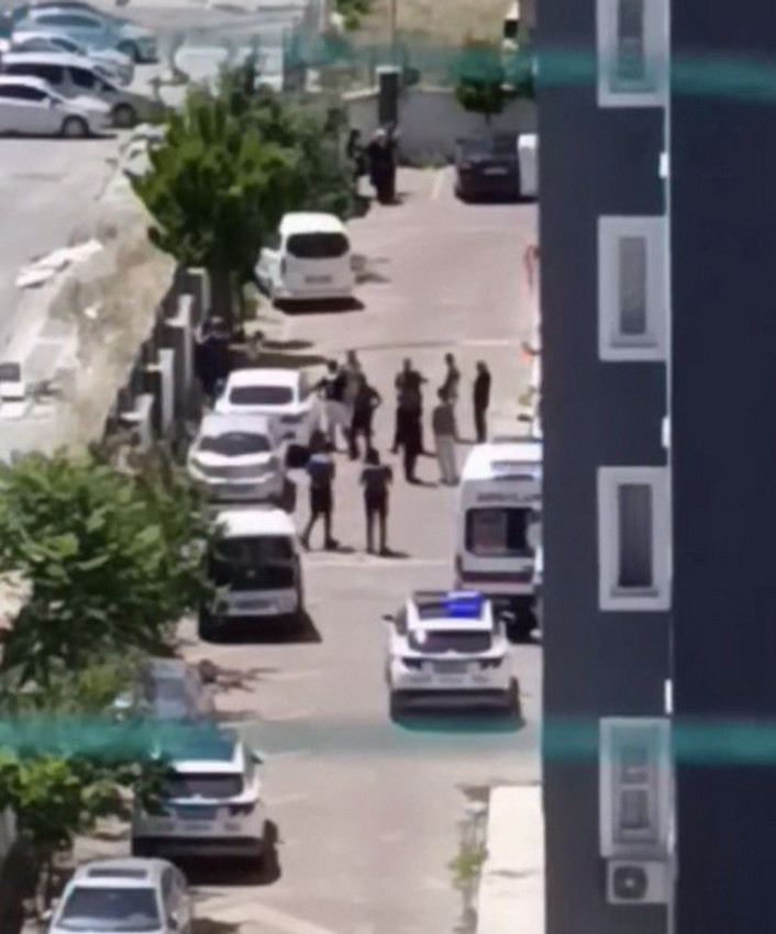 Gaziantep'te dehşet: 4 yaşındaki oğluyla 8. kattan atlayan anne öldü, çocuk ağır yaralı - Resim: 3