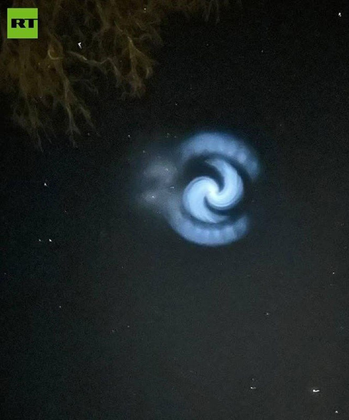 Gökyüzünde gizemli görüntü... Türkiye'den de görüldü - Resim: 3