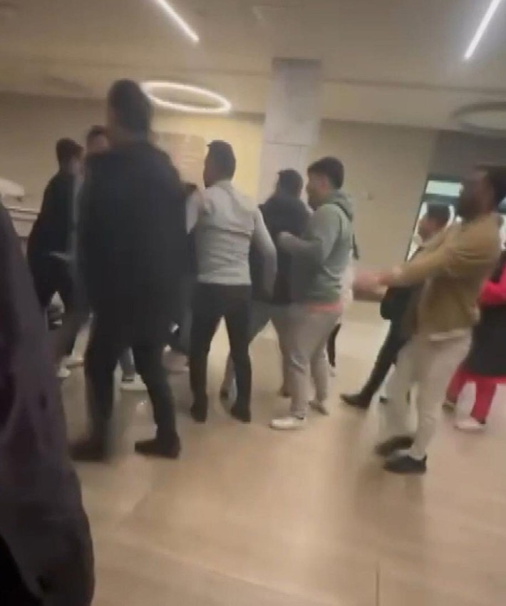 Hasta yakınları birbirine girdi; çok sayıda gözaltı var - Resim: 2