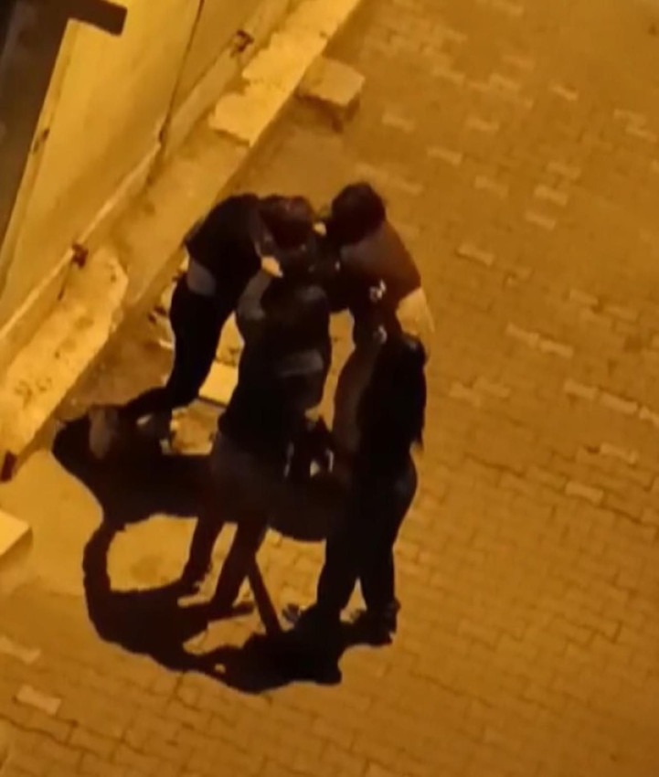 İki genç kızın kavgası mahalleyi ayağa kaldırdı - Resim: 3