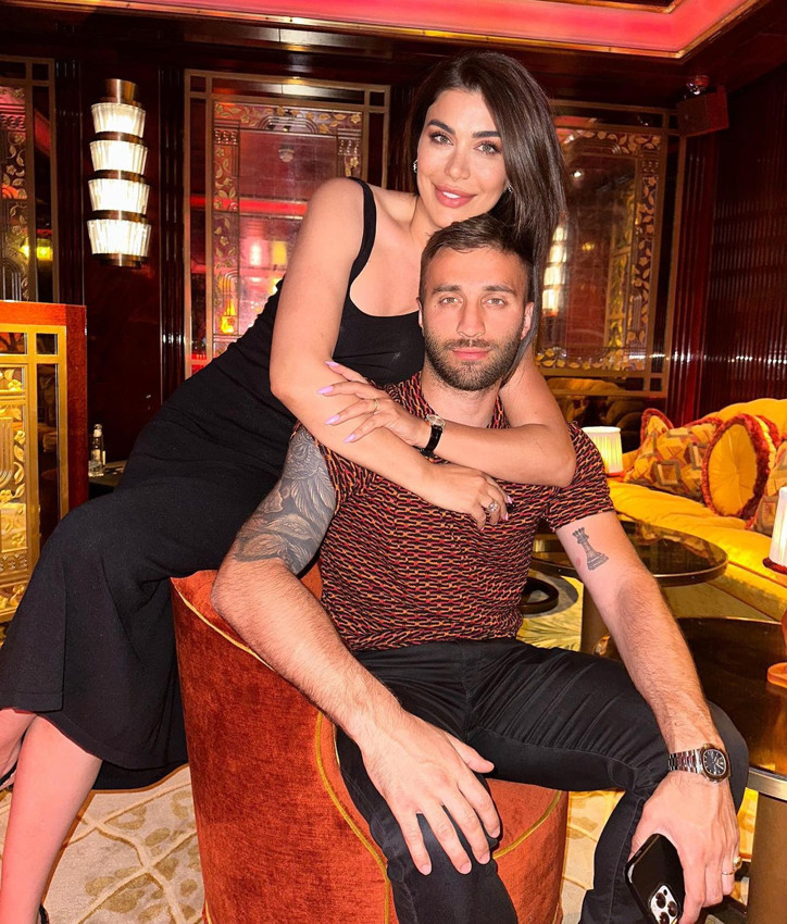 Ebru Şancı'nın olay olan videosuna 10 yaş küçük eşinden anında sansür - Resim: 1