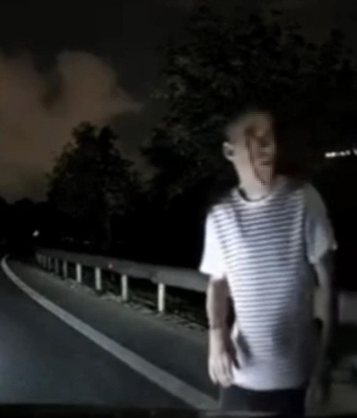 Trafik magandaları önce araca çarptı, sonra sürücüyü dövdü! - Resim: 4