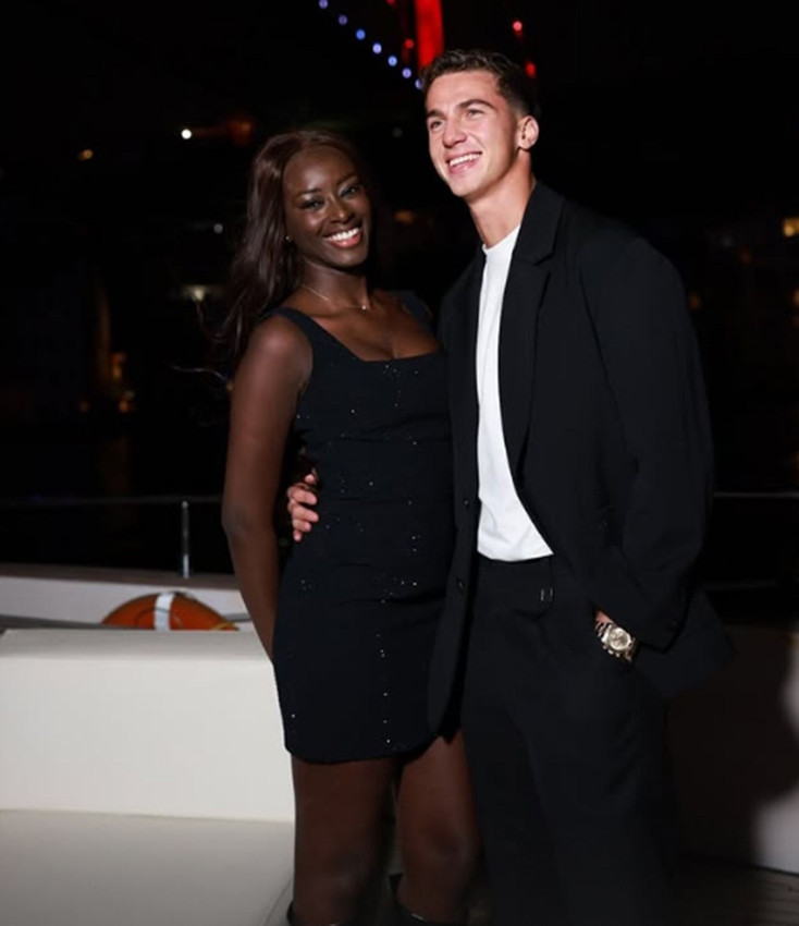 Bertuğ Yıldırım'danPortekizli model sevgilisine Azer Bülbül'lü evlilik teklifi - Resim: 1