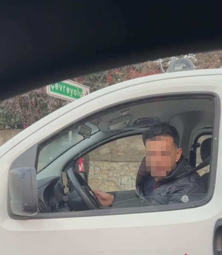 Kadın doktorun aracına tekmeyle saldırıp tehdit savurdu - Resim: 4