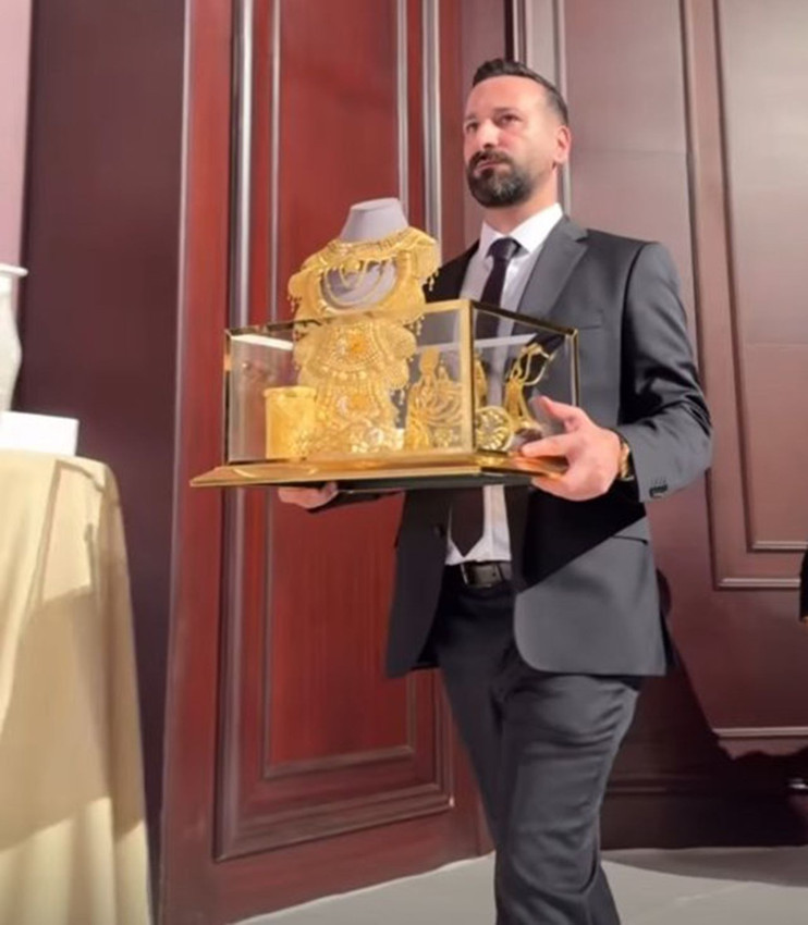 Türkiye'nin boşanma kararı alan ''altın gelini''nden dikkat çeken açıklama - Resim: 2