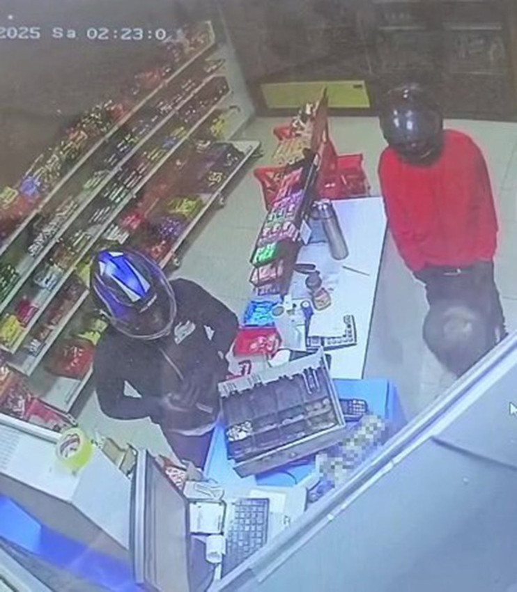 Sadece 10 dakikada 2 silahlı soygun yapıp kamera kayıtlarını bile yalanladı - Resim: 2