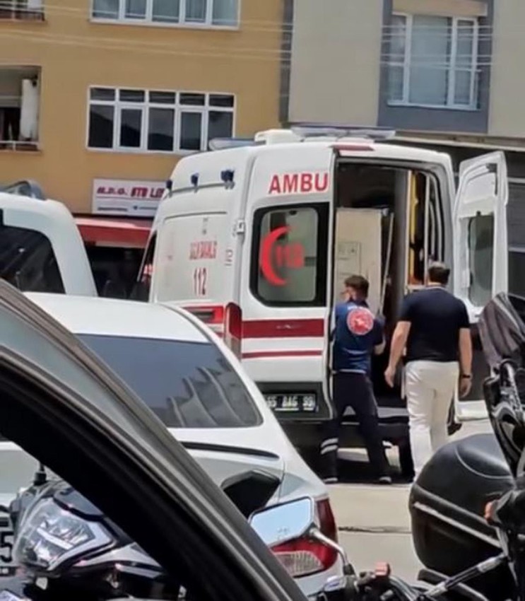 Pes dedirten görüntü! Ambulansı gören dönüp bir daha baktı - Resim: 3
