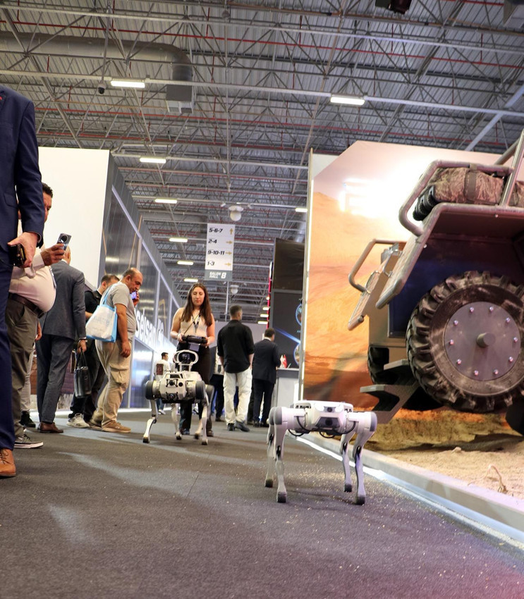 IDEF'in ilgi odağı robot köpekler oldu: Yaptıklarına kimse inanamadı - Resim: 4