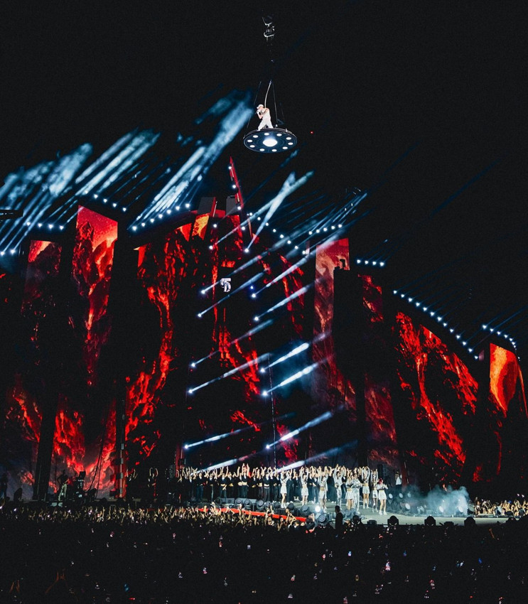 Sahneye UFO ile inen Rapçi Çakal maganda kurşununun hedefi oldu - Resim: 3