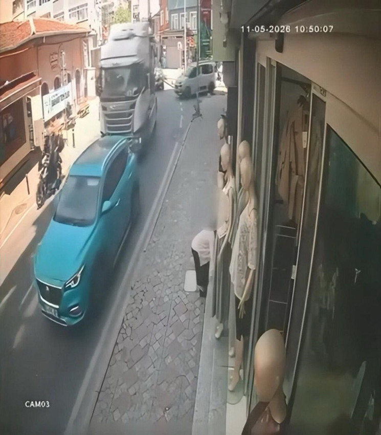 İstanbul'da ''pes'' dedirten hırsızlık: Cansız mankeni soyup üzerine giydi, 3 ay sonra yine geldi! - Resim: 4
