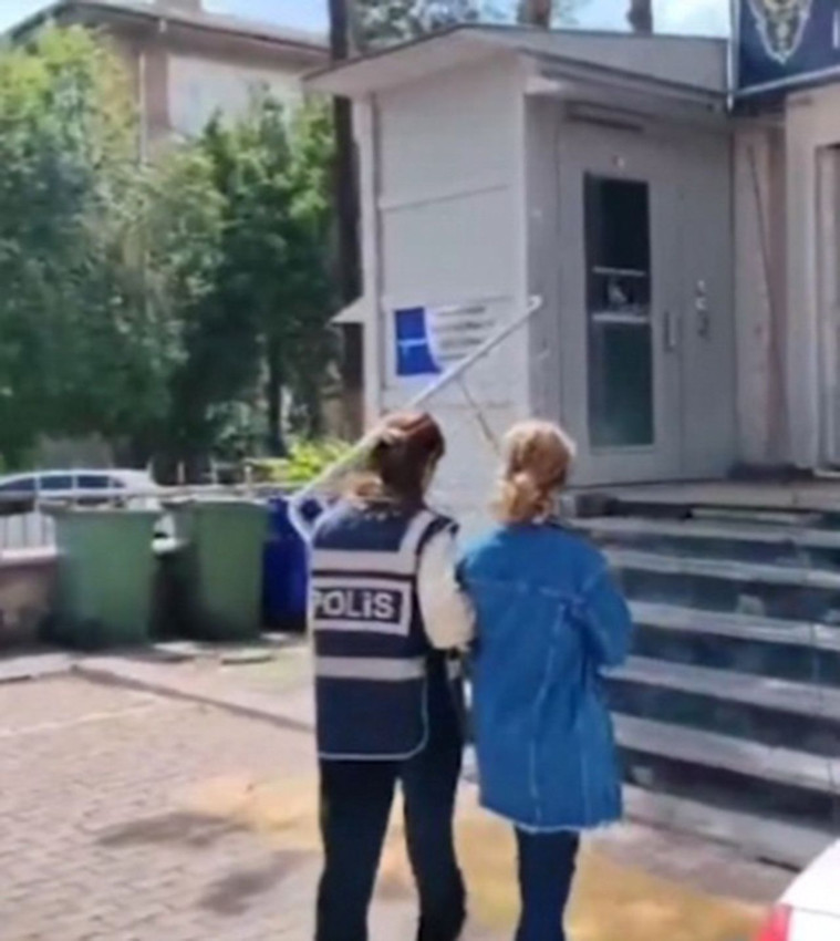 Özel Halk Otobüsü'nde ''ben buldum benimdir'' hırsızlığı kameraya böyle yansıdı - Resim: 3