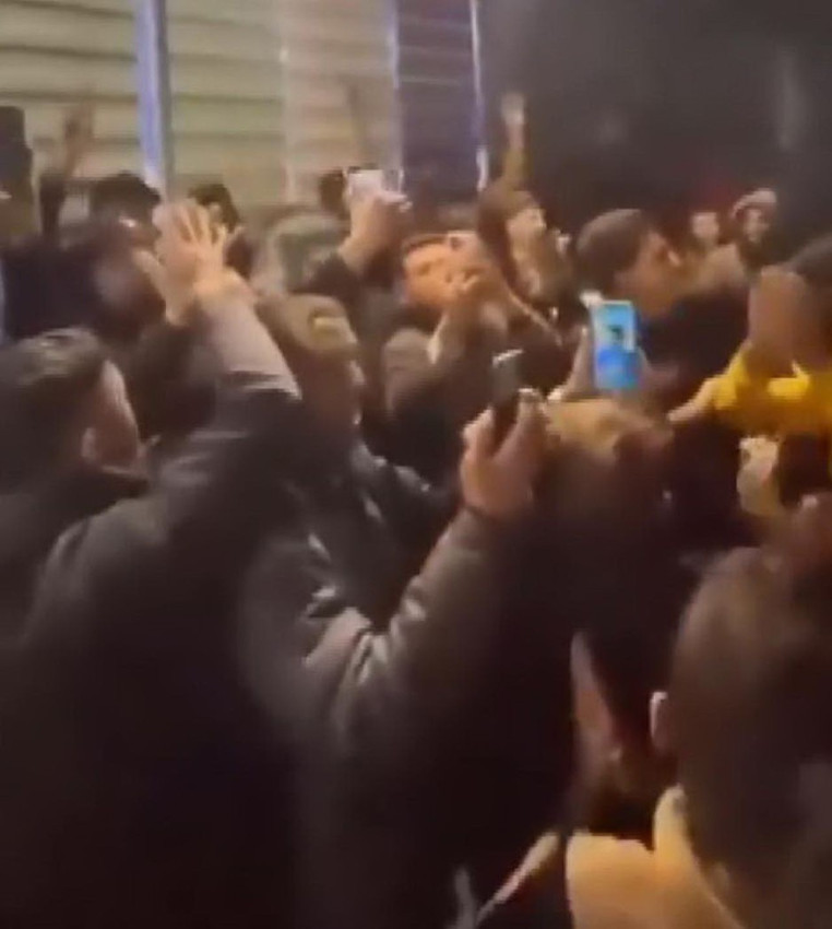 Ateşkes anlaşması sonrası Gazzeliler sokağa döküldü - Resim: 1