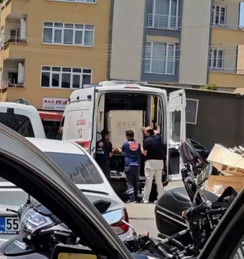 Pes dedirten görüntü! Ambulansı gören dönüp bir daha baktı - Resim: 2