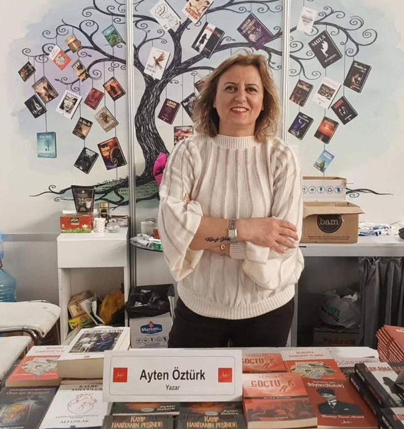 Bayram ziyaretinde dehşet: Yazar Ayten Öztürk yeğeni tarafından öldürüldü - Resim: 4