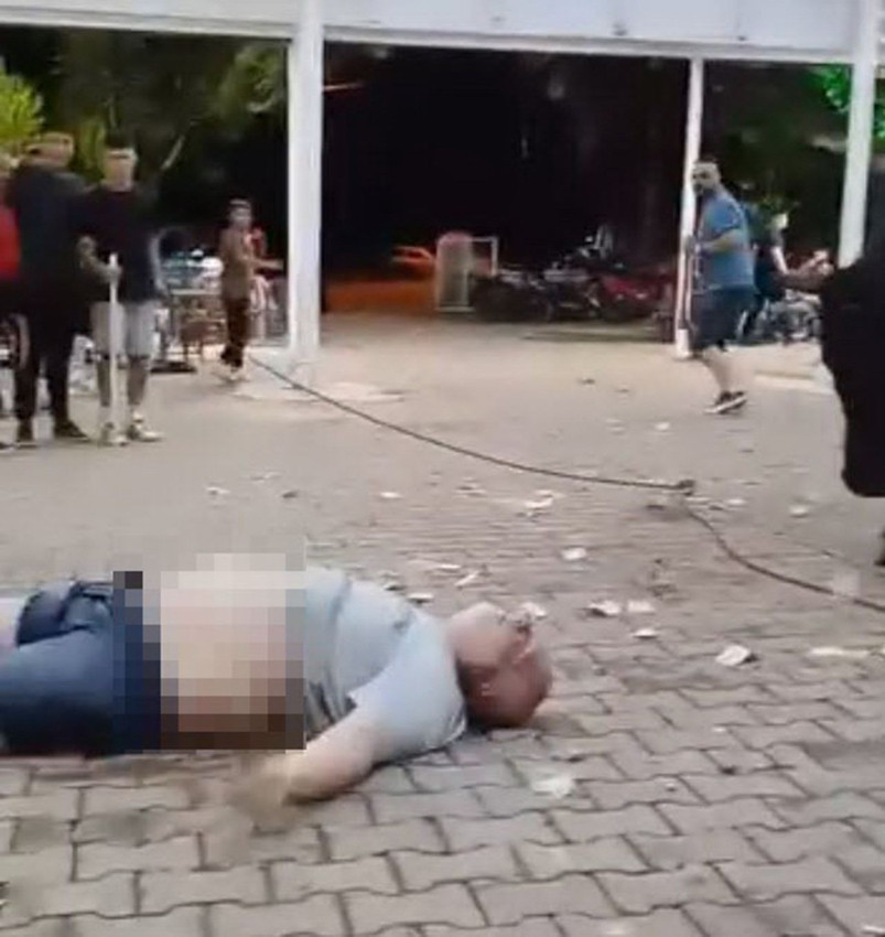 Boğa güreşi hastanede bitti: Boğaya para takmak isteyen bir kişi hayatının şokunu yaşadı - Resim: 3