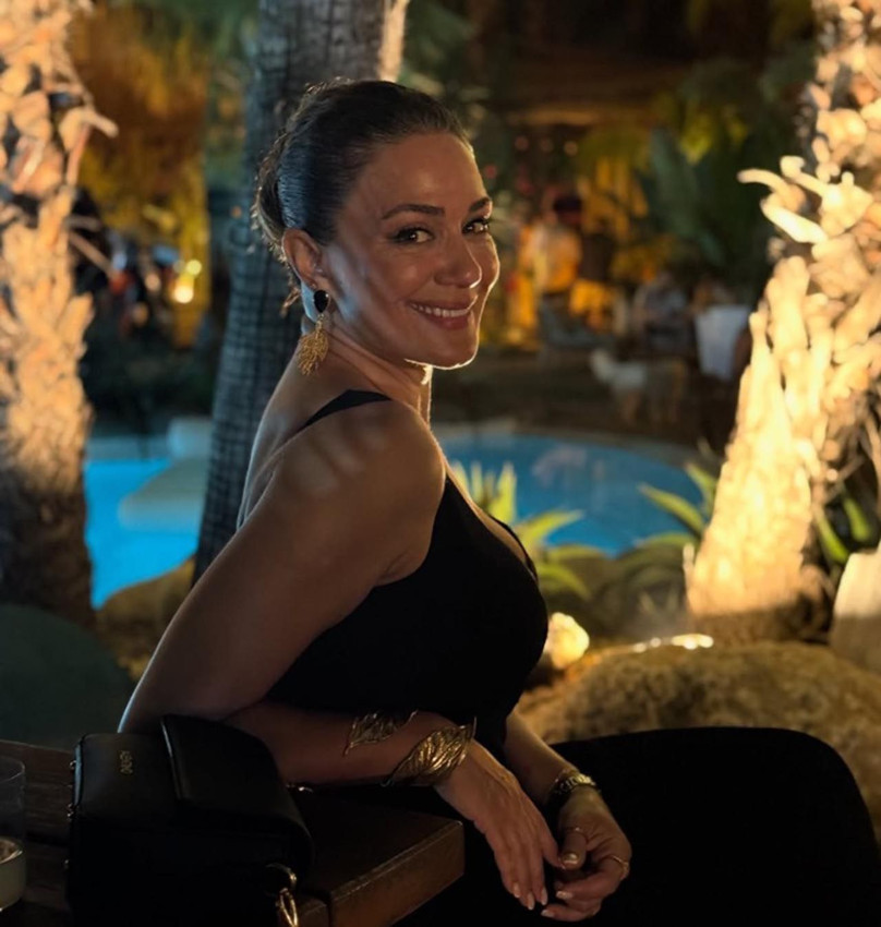 Ünlü oyuncu Özge Borak üniversiteli oldu - Resim: 1