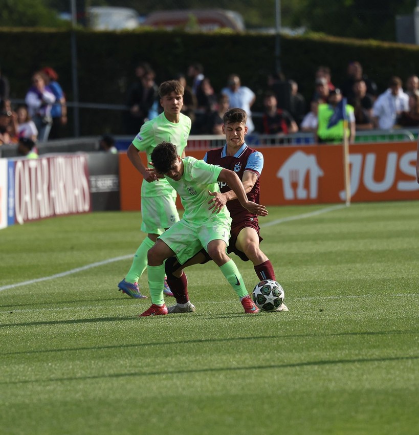 Trabzonspor U19 Barcelona'ya direnemedi, turnuvayı ikinci tamamladı - Resim: 3
