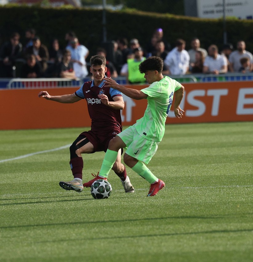 Trabzonspor U19 Barcelona'ya direnemedi, turnuvayı ikinci tamamladı - Resim: 1
