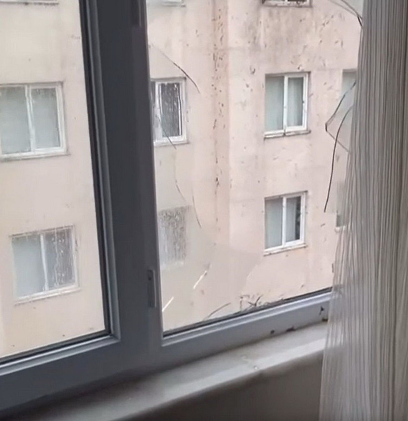 Şiddetli yağış çatı uçurdu, o sözler yürekleri dağladı: ''Senin gibi müteahhidin...'' - Resim: 2