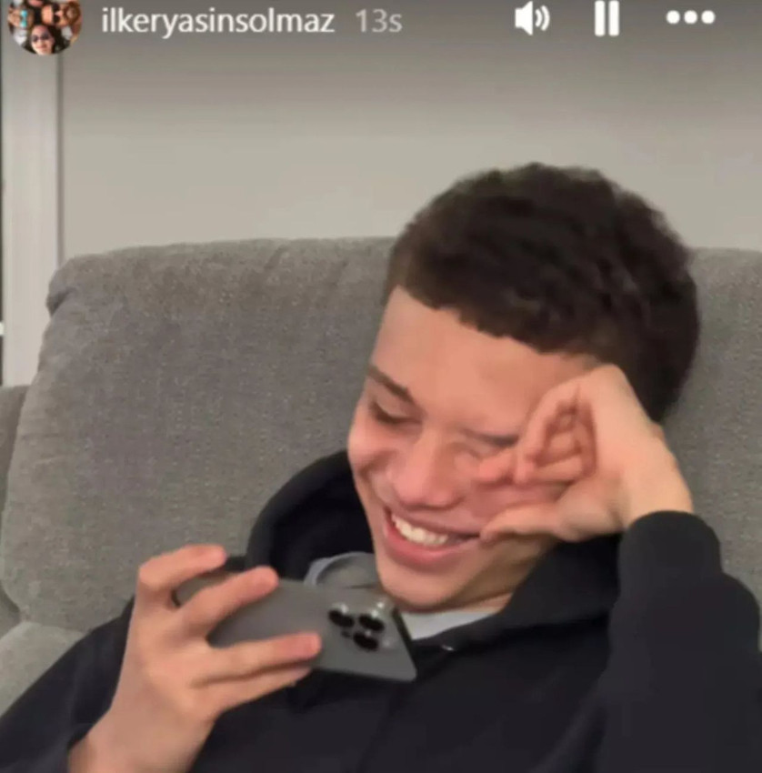 Defne Joy Foster'ın oğlu sessizliğini bozdu: ''Annemle ilgili her şeyi biliyorum'' - Resim: 3