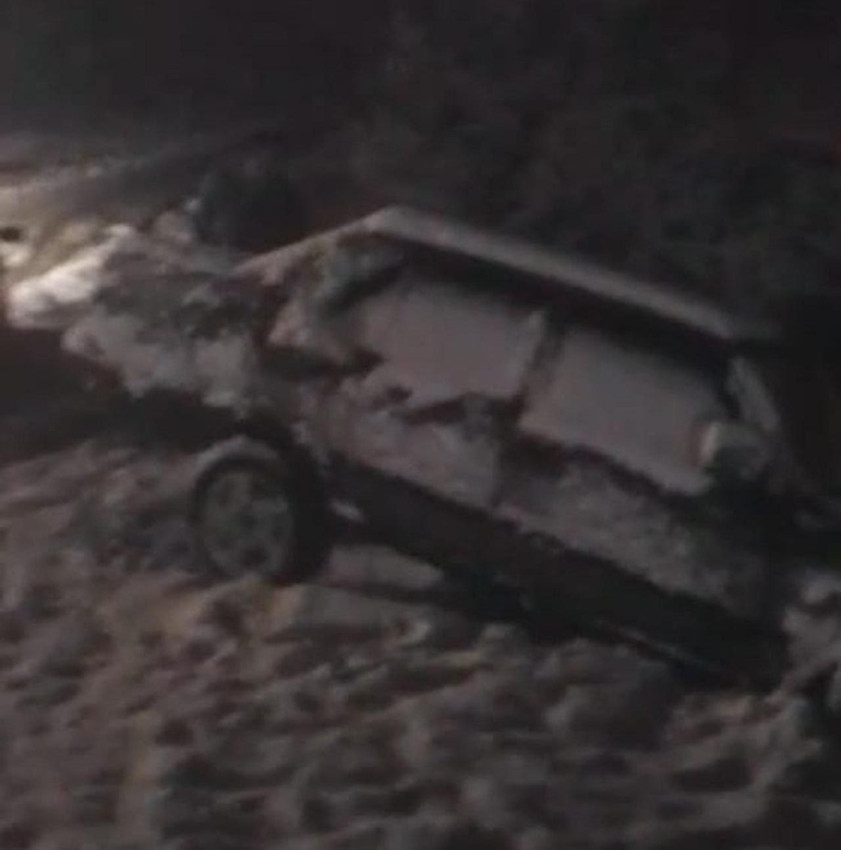 Yoğun kar yağışı ve tipi bastırdı; ulaşım felç oldu! - Resim: 2