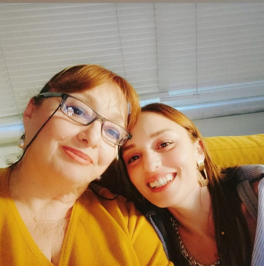 Annesinin acısını yeni sevgilisiyle dindiren Nilperi Şahinkaya kameraların önünde ilan-ı aşk etti - Resim: 2