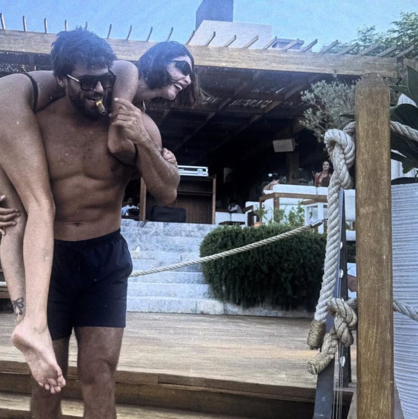 Can Yaman ile sevgilisi DJ Sara Bluma Bodrum'da aşka geldi - Resim: 4