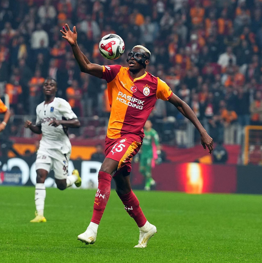 Dünya devi Galatasaray'ın yıldızı Osimhen'i istiyor! - Resim: 3