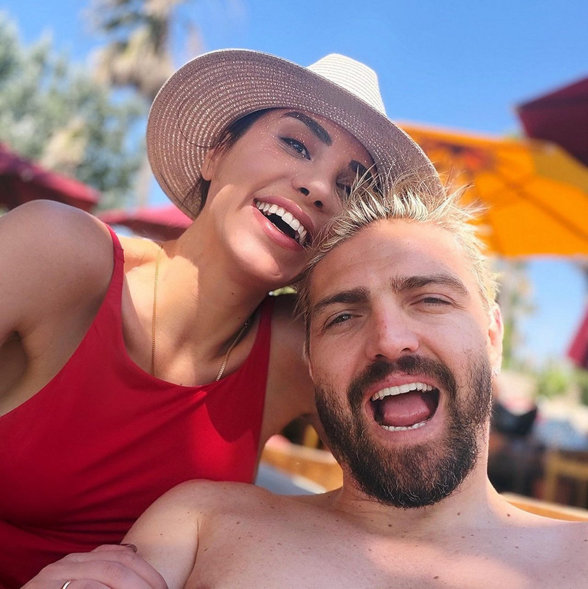 Şükran Ovalı'nın cesur tatil pozlarına Caner Erkin kayıtsız kalamadı - Resim: 2
