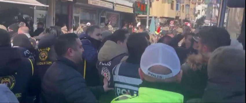 DEM Parti'nin korsan ''Suriye'' eylemine polis müdahalesi: Onlarca gözaltı ve yaralı polisler var - Resim: 3