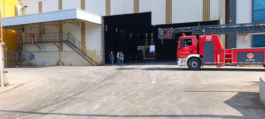 Kimyasal fabrikasında patlama: Ölü ve yaralılar var - Resim: 2