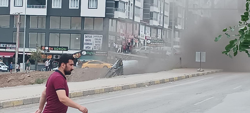 Bitlis'te korkutan patlama! Faciadan dönüldü - Resim: 1