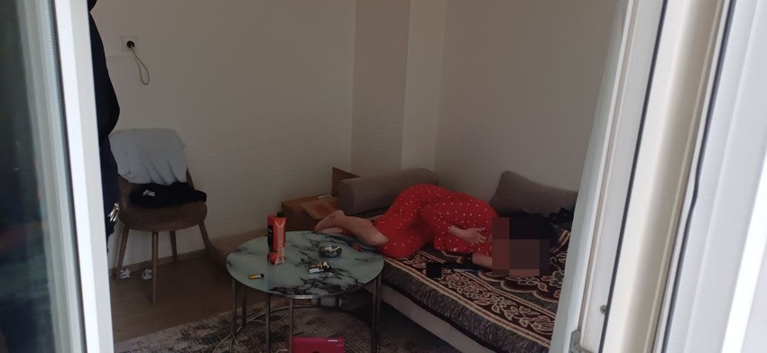 Bir dini nikahlı cani daha: Hem dövdü, hem bıçakladı - Resim: 1