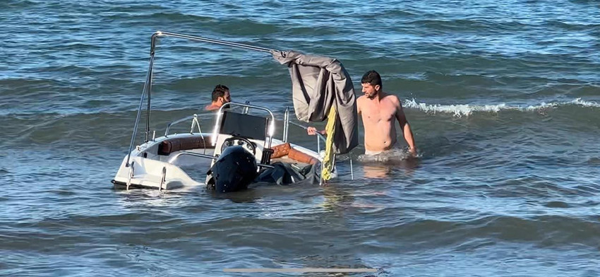 Tekne alabora oldu; 5 kişi denize düştü - Resim: 2