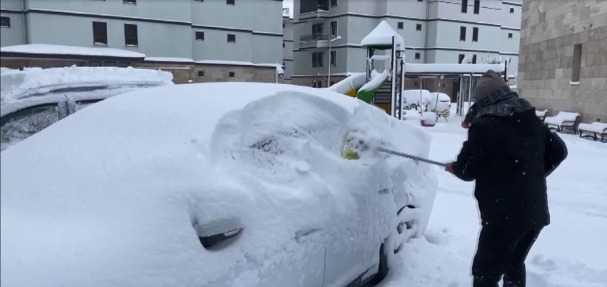 Türkiye'nin en yeni yerleşim yeri beyaza büründü: 1 metre kar var - Resim: 4