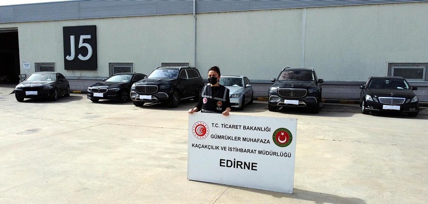 Piyasa değeri 100 milyon TL'nin üzerinde... Lüks araçlara ele konuldu - Resim: 1