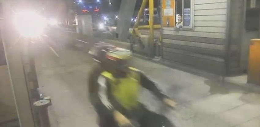 İstanbul'da yine bir motosikletli silahlı saldırı: Çocuk yaştaki 3 şüpheli yakalandı! - Resim: 2