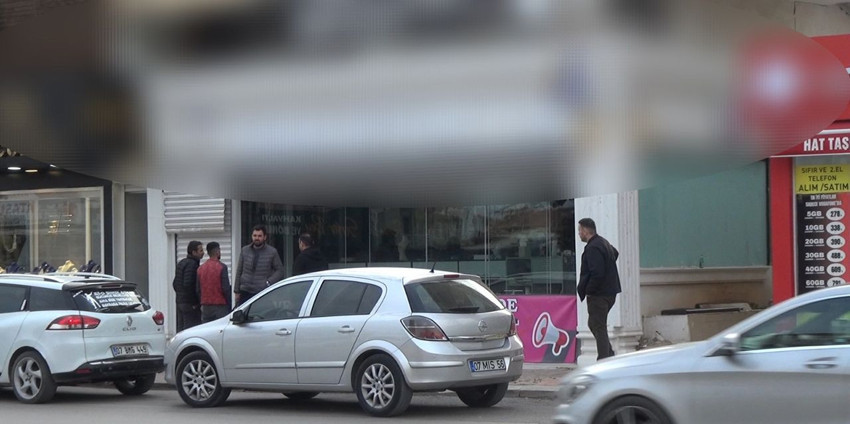 Mahallelinin güvenini kazanan kuyumcu, 50 milyonluk altınla sır oldu! - Resim: 4