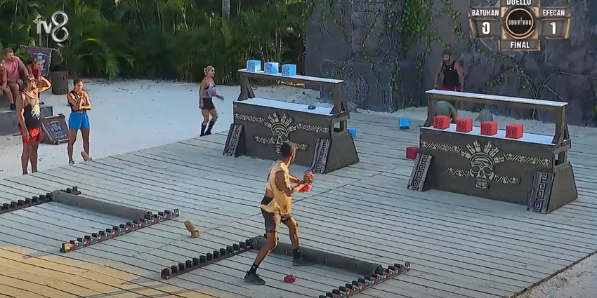 Survivor'da bir sürpriz eleme daha... Favori isim adaya veda etti - Resim: 1