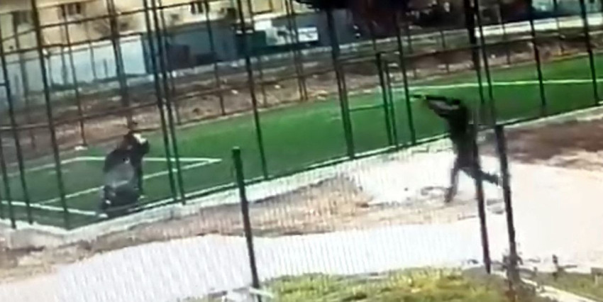 17 yaşındaki bir çocuk, yaşıtını pompalı tüfekle çocuk parkında vurdu! - Resim: 2